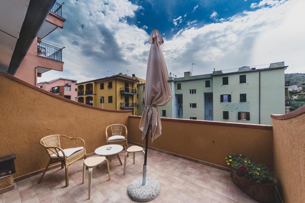 Molly Apartment Порто Санто Стефано Экстерьер фото